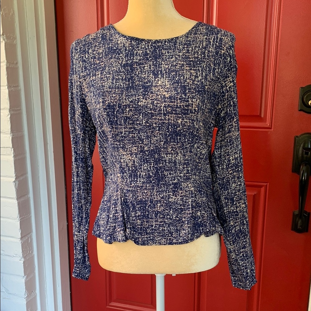 Banana Republic long sleeve lightweight dressy top with peplum waist in blue